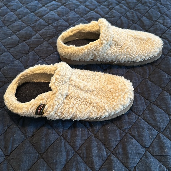 Beige, neutral LL Bean house shoes - Picture 2 of 5